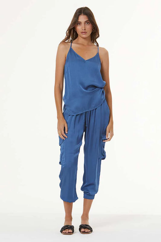 Mi Amor Top in Solid Lake