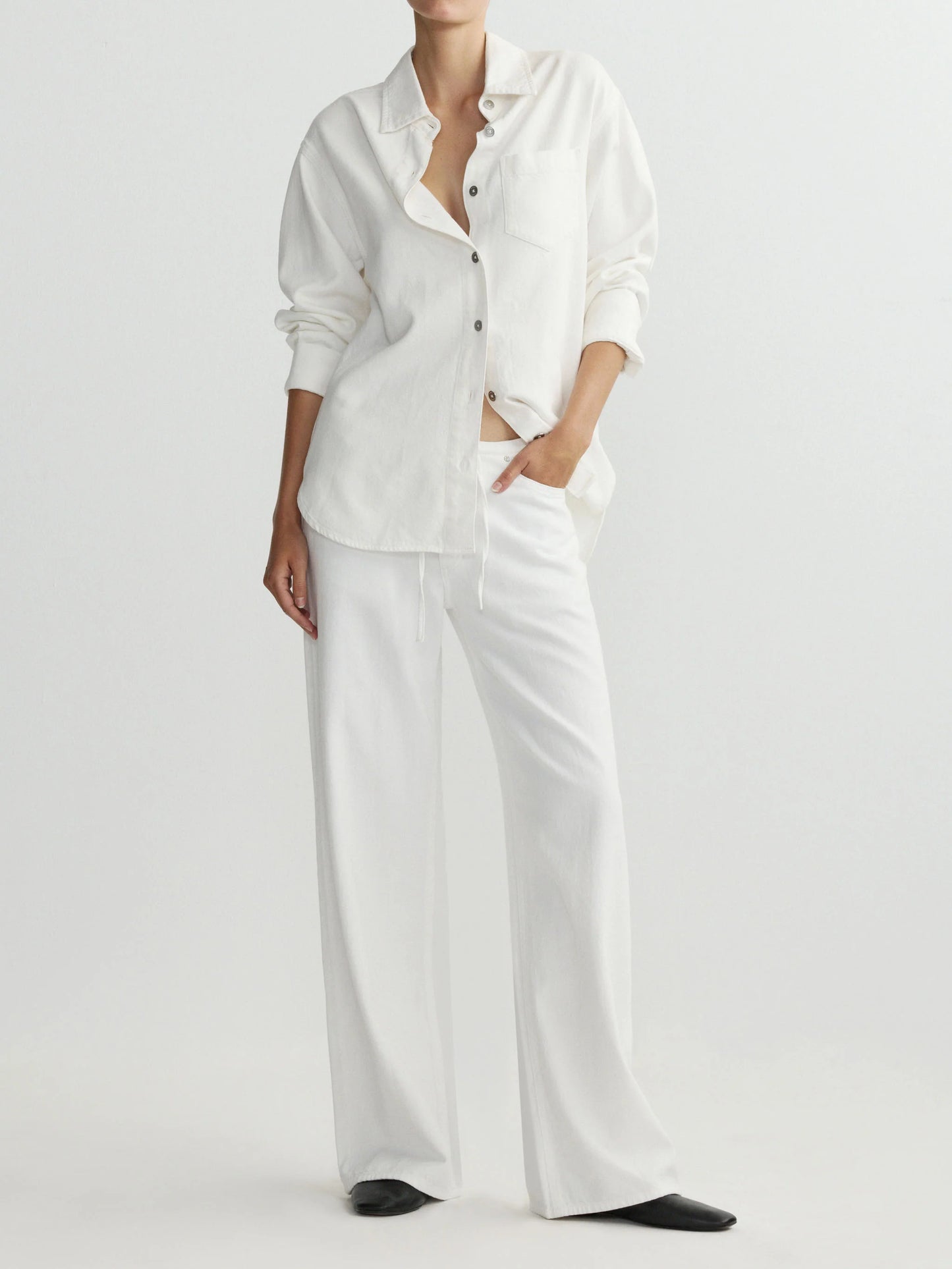 Sienna Low-Slung Wide Leg Relaxed 31” Jeans