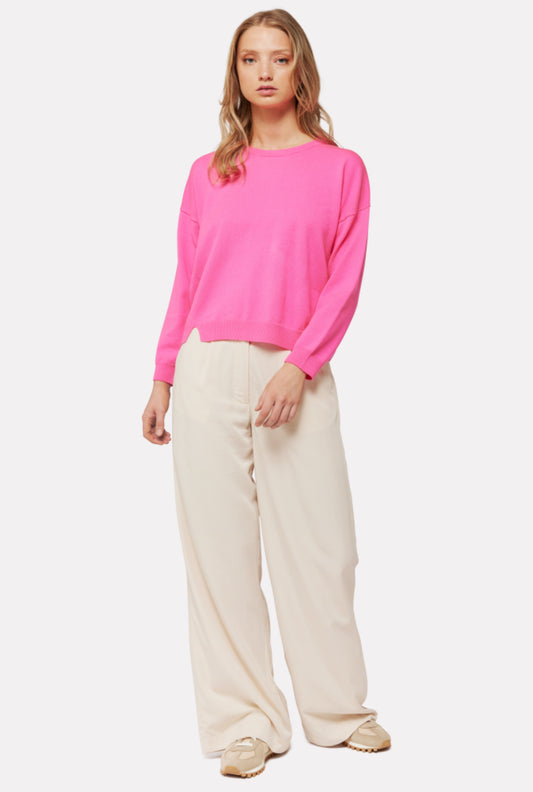 Brodie - Scout Split Hem Crew in Neon Pink